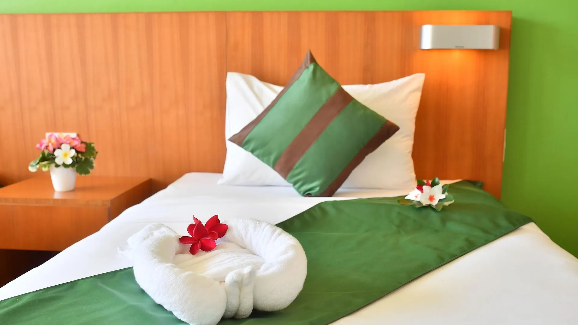 Nai Yang Beach The Touch Green Naiyang Hotel & Fitness אתר נופש Nai Yang Beach